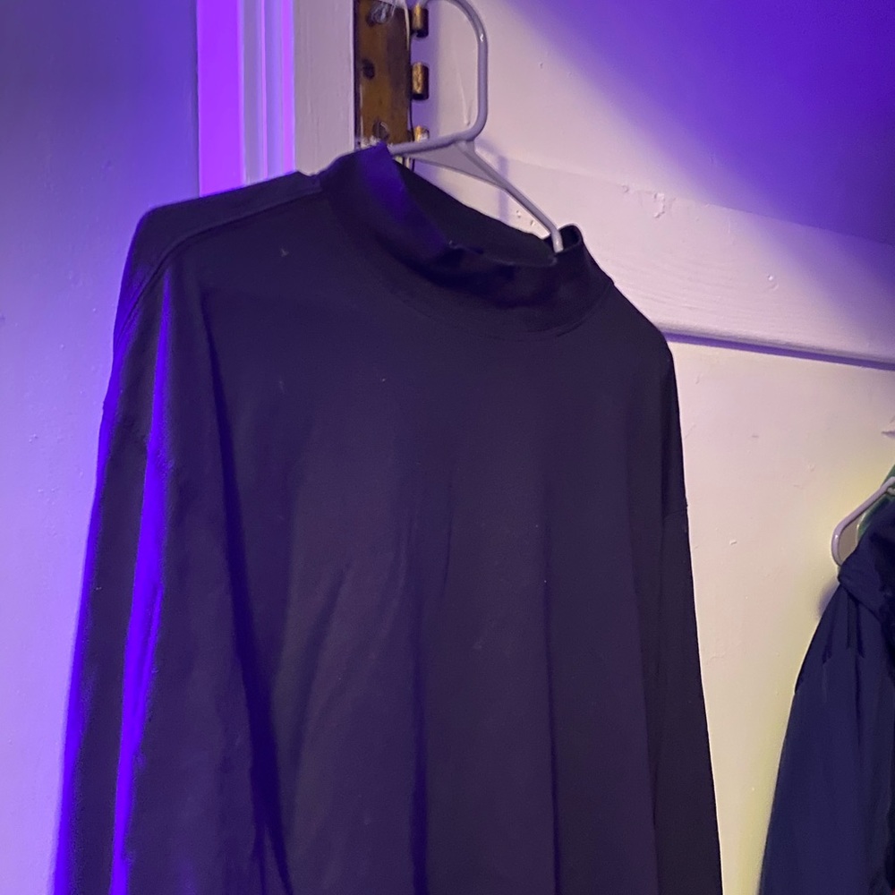 Devon & Jones Black Turtle neck Long sleeve